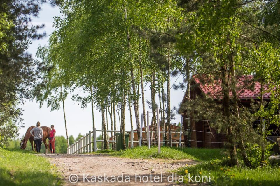 Kaskada Glamping Hotel Lodz  Exterior photo